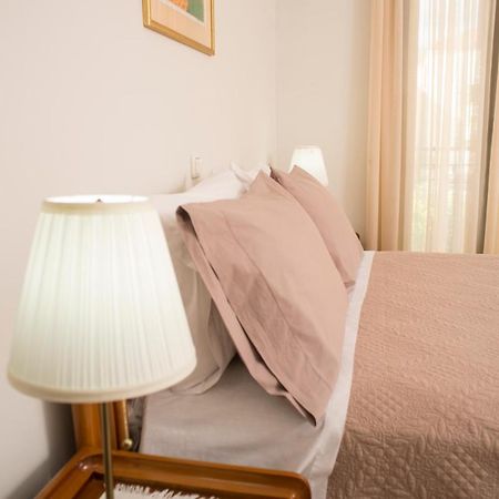 Maisonette With Garden In The Heart Of The Historical Kalamata Center Ngoại thất bức ảnh